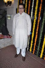 at Ekta Kapoor_s Diwali bash in Mumbai on 14th Nov 2012 (33).JPG